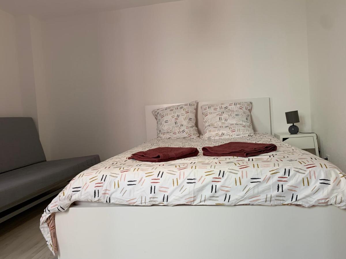 Appartement 2Eme Etage 42M2 Hyper Centre Ville / Parking Gratuit Riom Exterior photo