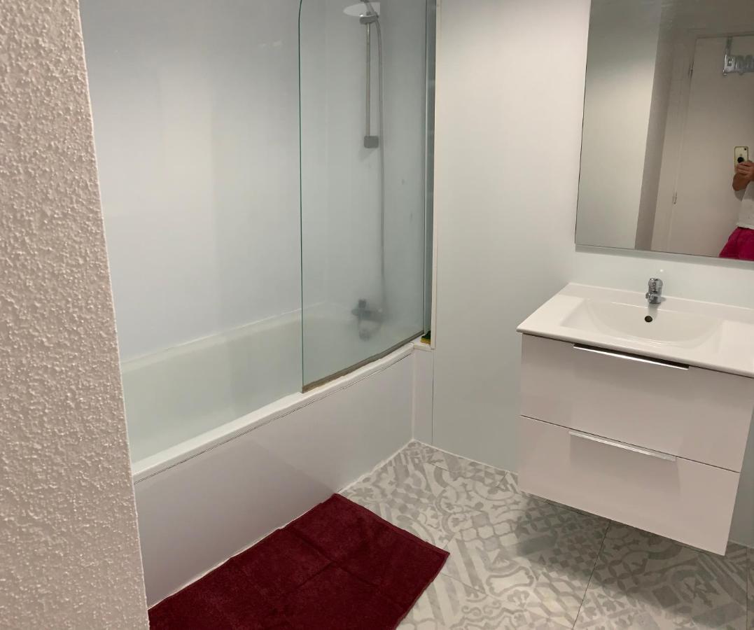 Appartement 2Eme Etage 42M2 Hyper Centre Ville / Parking Gratuit Riom Exterior photo